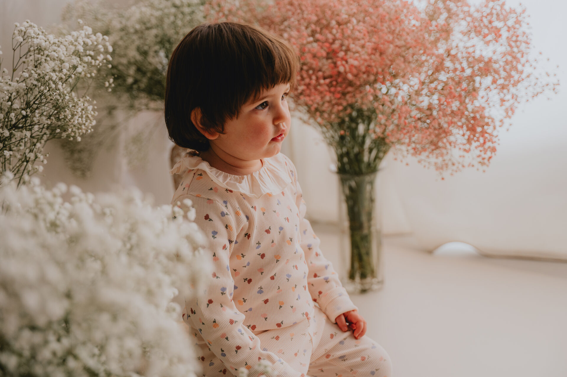 Mamma con i suoi bambini durante sessione fotografica